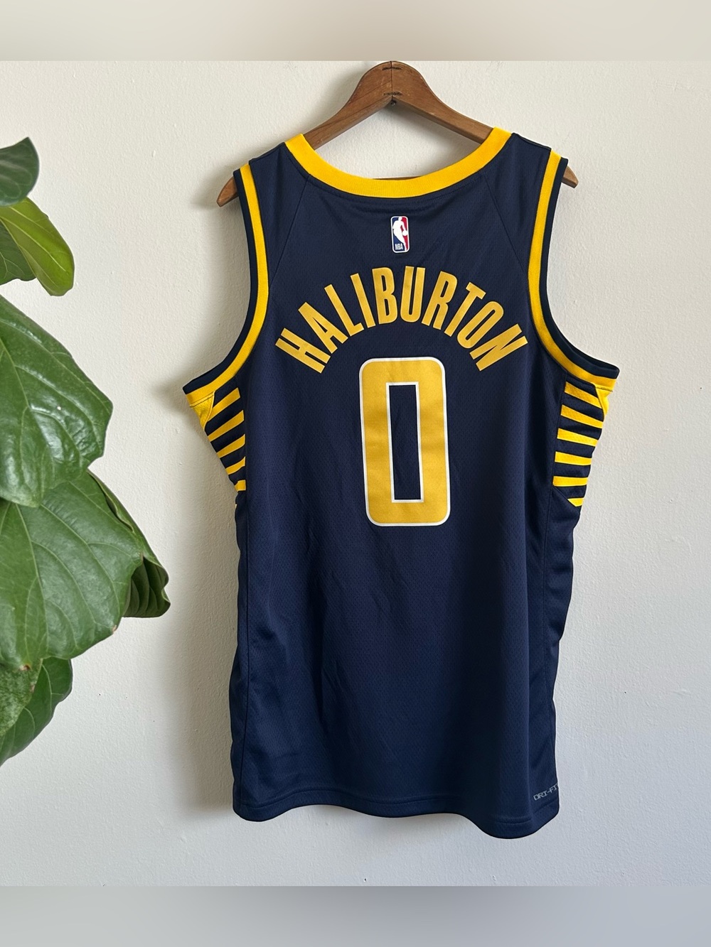 NWT Indiana Pacers Haliburton Jersey